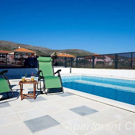 Luxury Apartment Charm With Pool Trogir Exterior foto